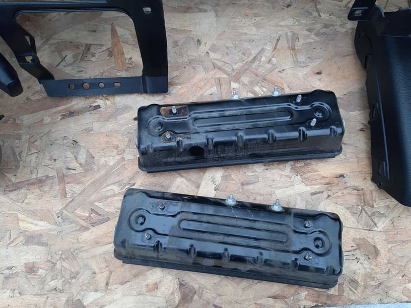 Poduszka deska konsola Jeep Cherokee KL 13-18r USA pasy oryginał