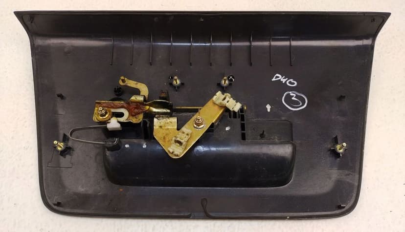 nissan navara d40 zamek klamka maskownica burty tylnej