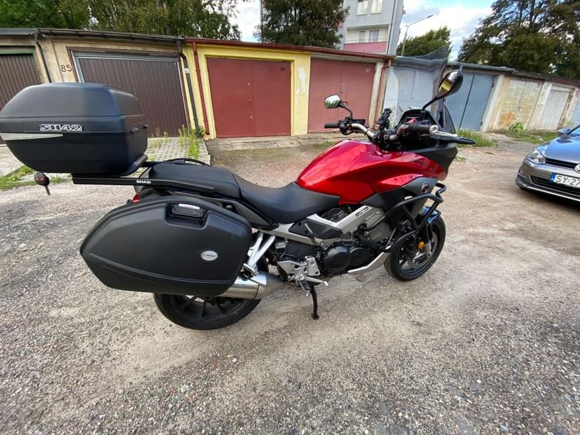 Honda VFR 800 X -- REZERWACJA !