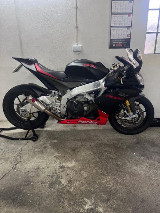 Aprilia RSV4 FACTORY APRC 2014