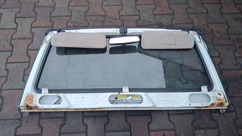 Suzuki Samurai Samuraj przednia ramka z szybą i mechanizmem wycieracze