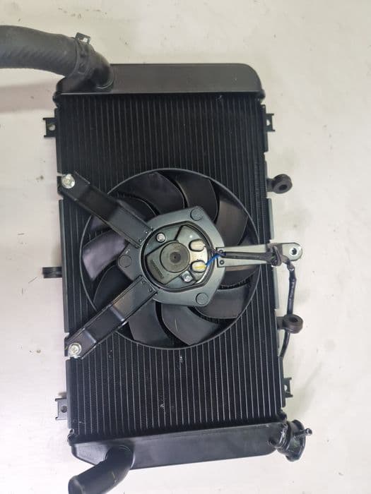 Kawasaki z900 chłodnica wentylator oryginał komplet