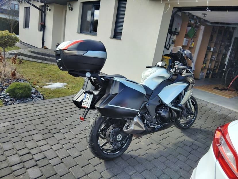 Kawasaki z1000sx przebieg 34,200 zamiana  na KTM 790 lub 890  1290