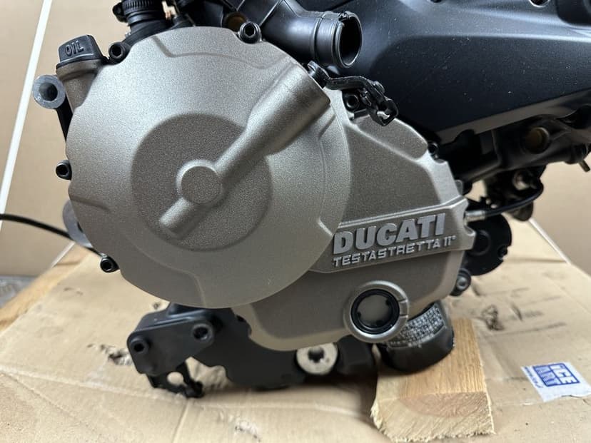 Ducati Monster 821 Silnik Motor Engine 2016 Montaż ! Idealny !