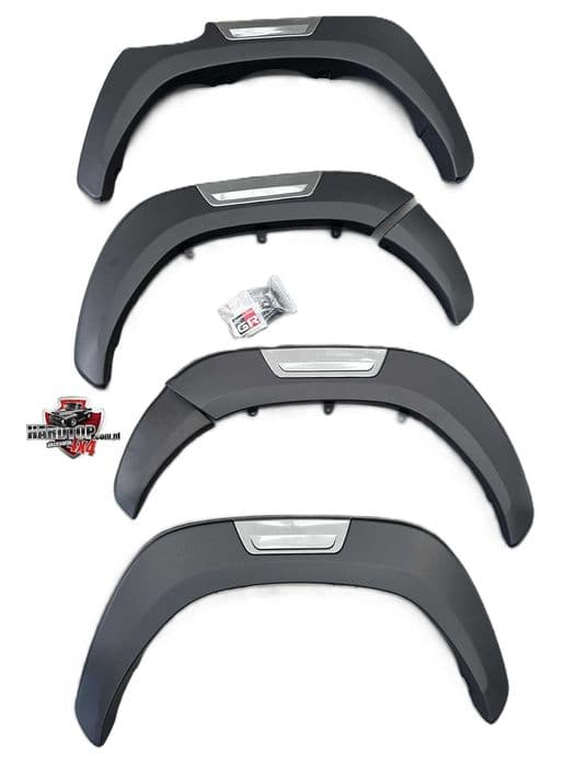 Poszerzenia Nadkoli  Fender Flares- Toyota Hilux Revo  2015 - 2021