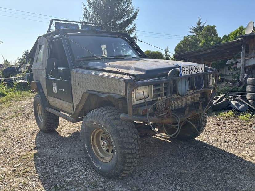 Nissan PATROL k160 - ZMOTA 1987 2.8 lpg