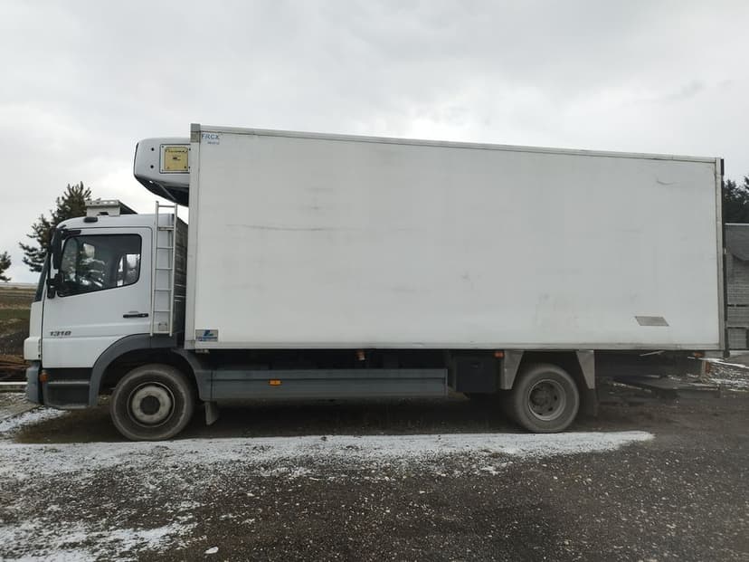 Mercedes atego 1318 chlodnia winda