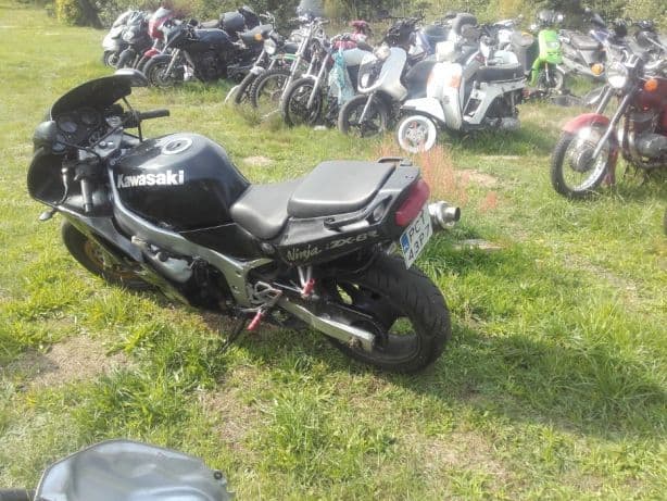 Kawasaki zx 6 r zx6r zx600 ninja lagi tarcze felga bak gaźniki części