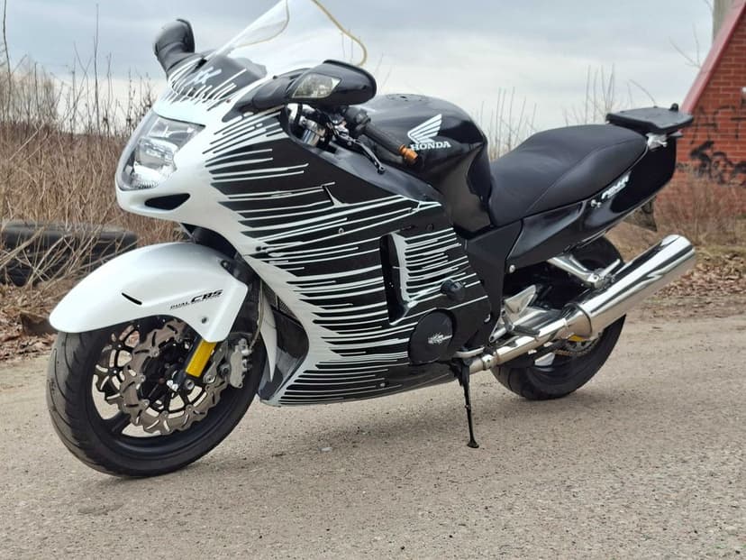 Honda CBR 1100 XX wtrysk superblackbird 164hp nie Hayabusa ZX-12R
