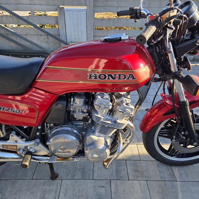 Piękny Klasyk Honda cb750f rc04