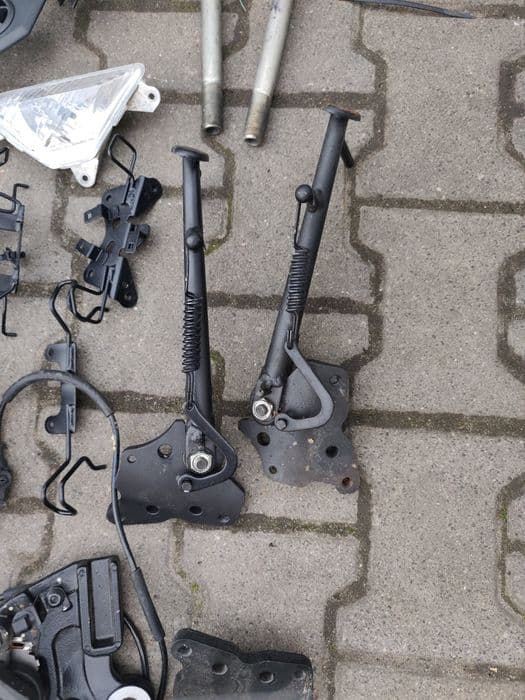 Kawasaki Ninja 650 Z650 Osłona  plastik owiewka set tłumik kolektor set zacisk ośka silnik pompa podnóżek dźwignia stopka