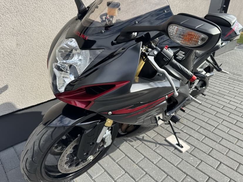 Suzuki GSXR 750 11r. L1