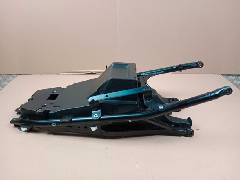 BMW F900R K83 Stelaż Tylny Tył Wypełnienie Mocowania 2023 nadkole tył