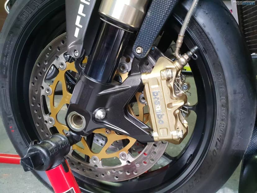 MV Agusta F4 1000 R 1+1