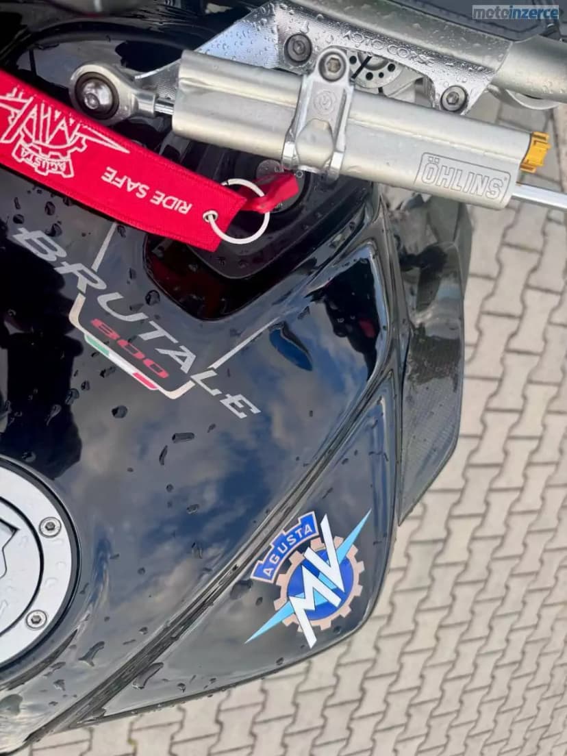 MV Agusta Brutale 800