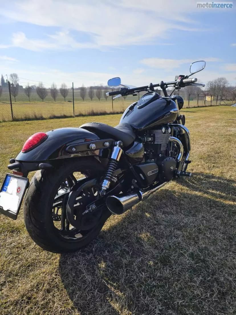 Triumph Thunderbird Storm