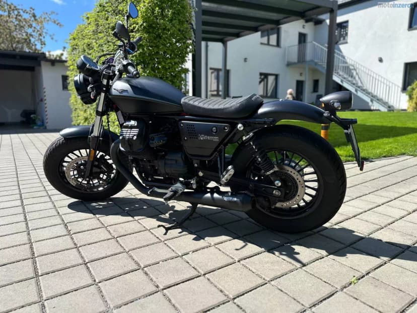 Moto Guzzi V9 Bobber