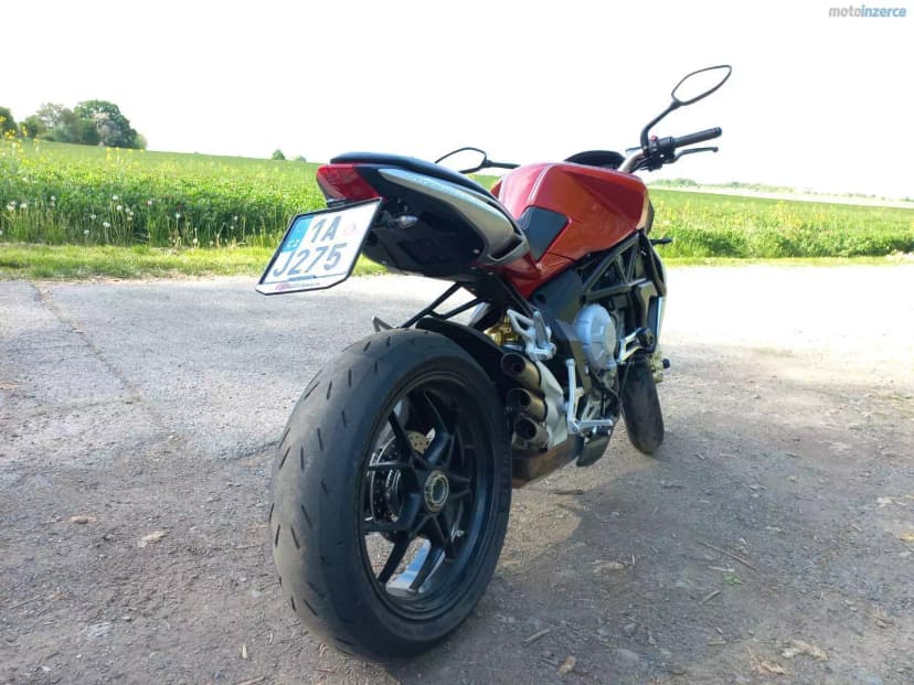 MV Agusta Brutale 800