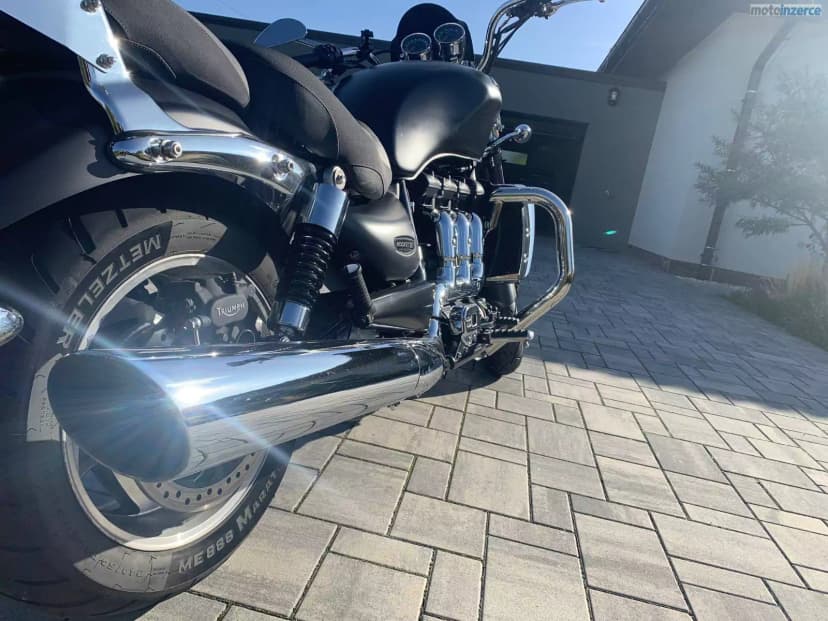 Triumph Rocket III Roadster