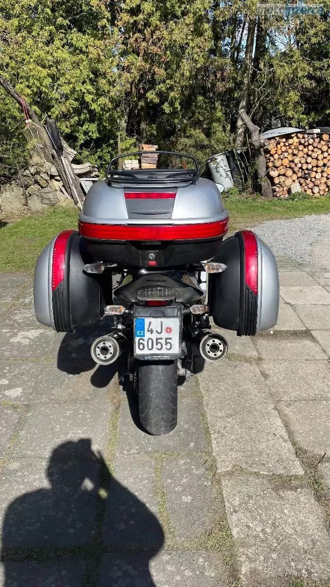 Honda CBR 1100 XX Super Blackbird
