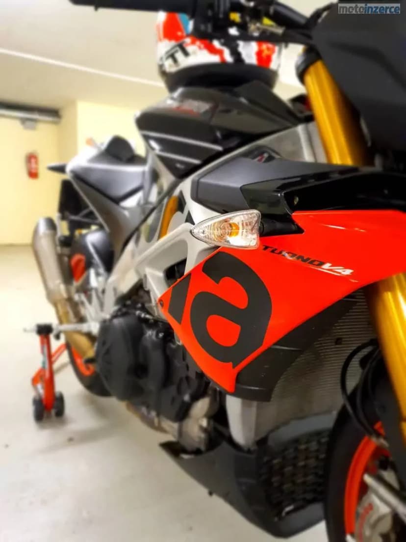 Aprilia Tuono V4 1100 Factory