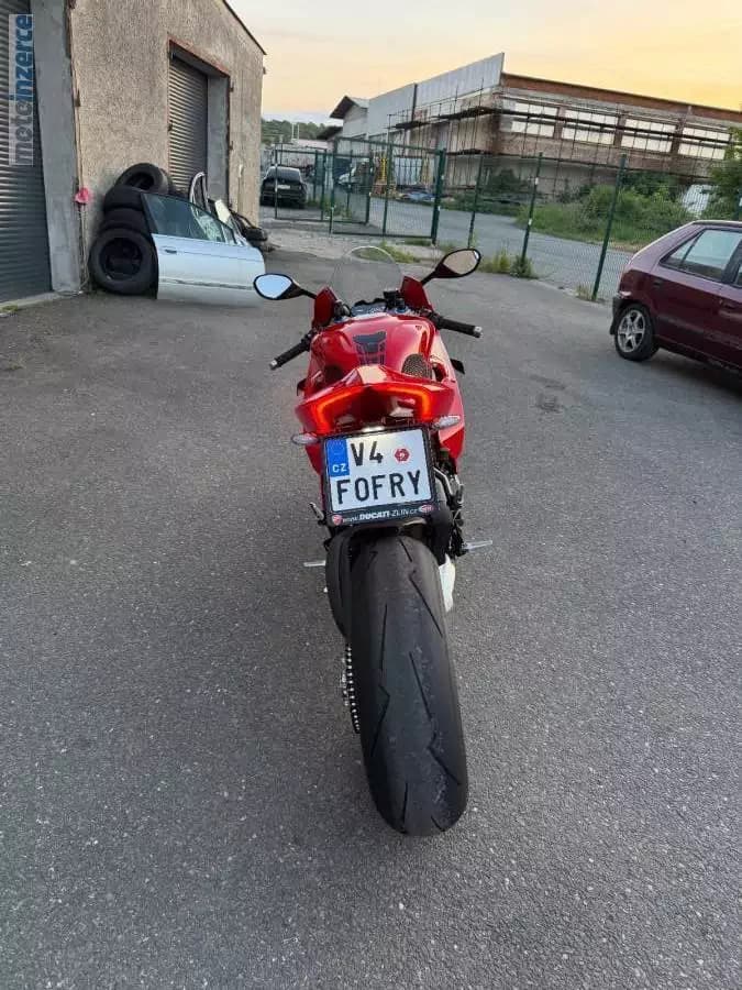 Ducati Panigale V4 S