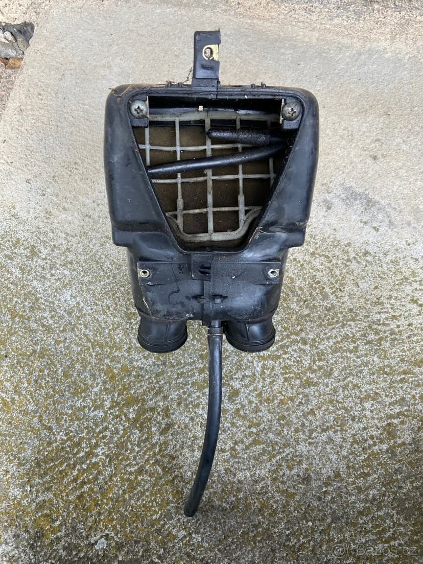 Náhradní díly na Suzuki GSX 400 E 1988