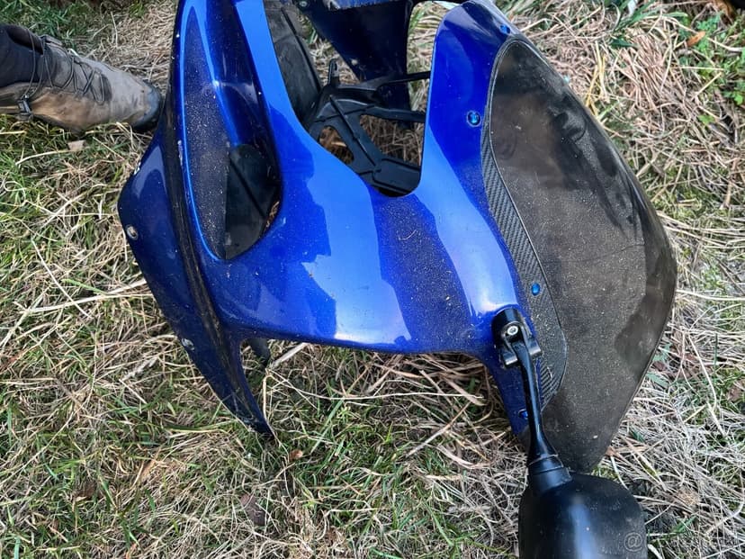 Svetlo maska leseni plexi na Suzuki Gsxr 1000 01-02 750 600