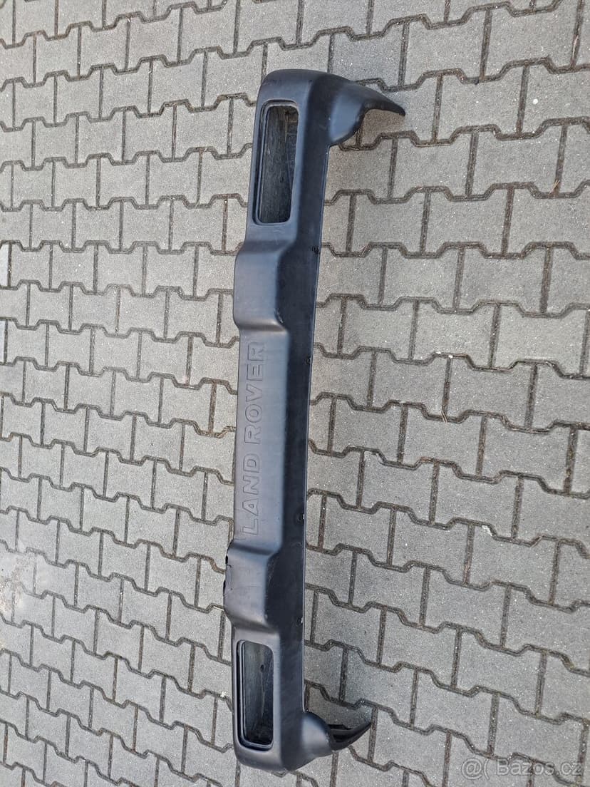 Land Rover Discovery 2 zadní nárazník - poškozený
