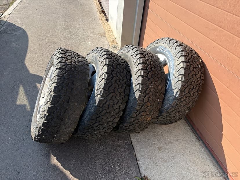 KOLA NISSAN NAVARA D40