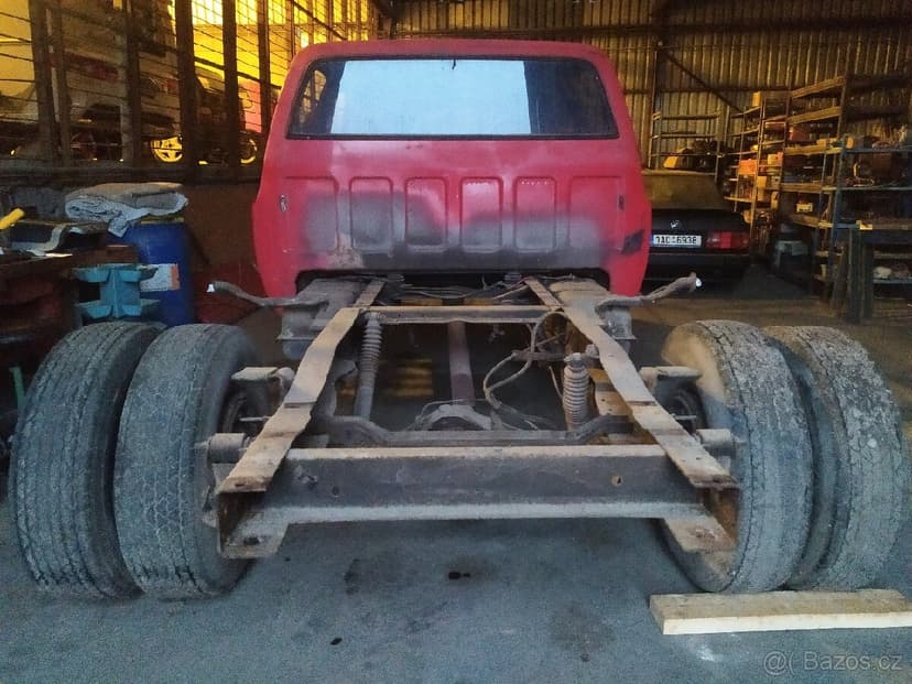 Prodám díly z Chevrolet c30 Dually crewcab