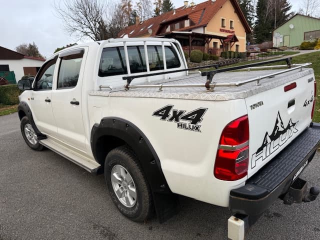 Prodám Toyota Hilux 2,5 D4D 4x4