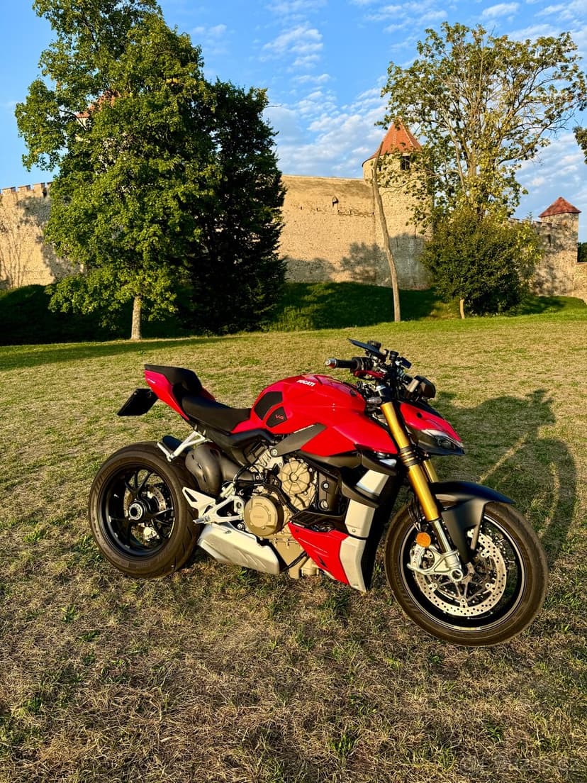 Ducati streetfighter V4s
