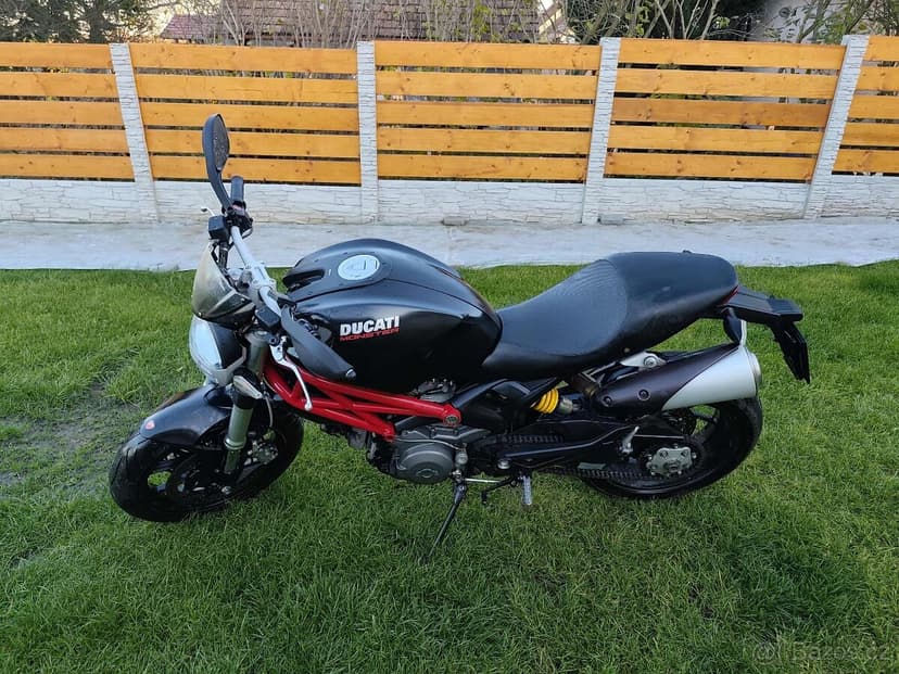 Ducati Monster 796 ABS