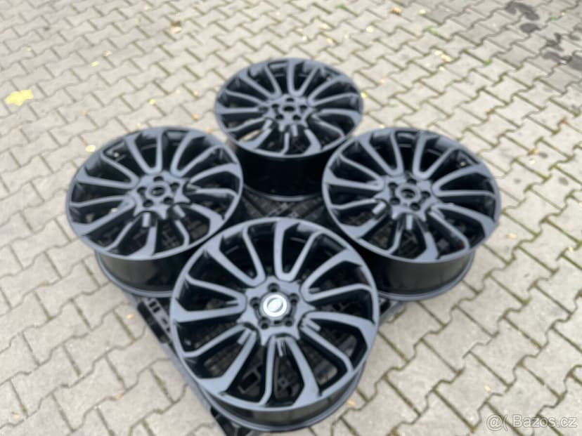 Land Rover Range Rover, kola 22", nové letní pneu
