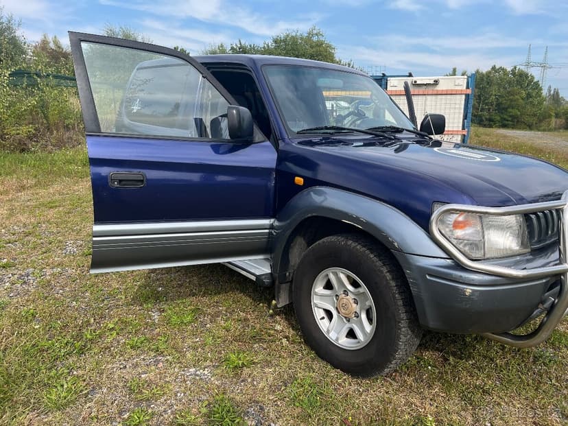 Toyota Land Cruiser 90