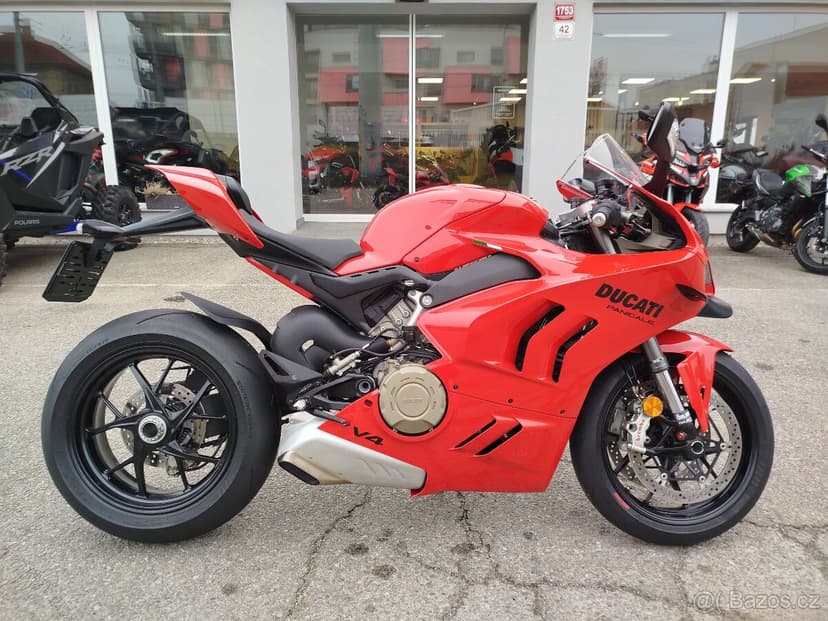 Ducati Panigale V4, ČR, ZÁRUKA, - DPH, KRÁSNÝ STAV