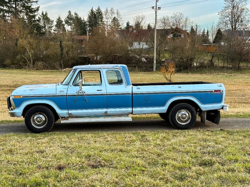 Ford F-250 1977 Supercab / 7.5l V8 / Automat
