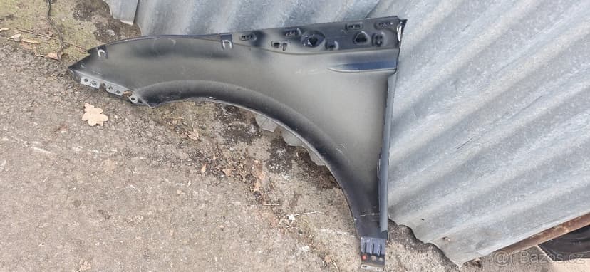 Pravy predni blatnik range rover evoque L551