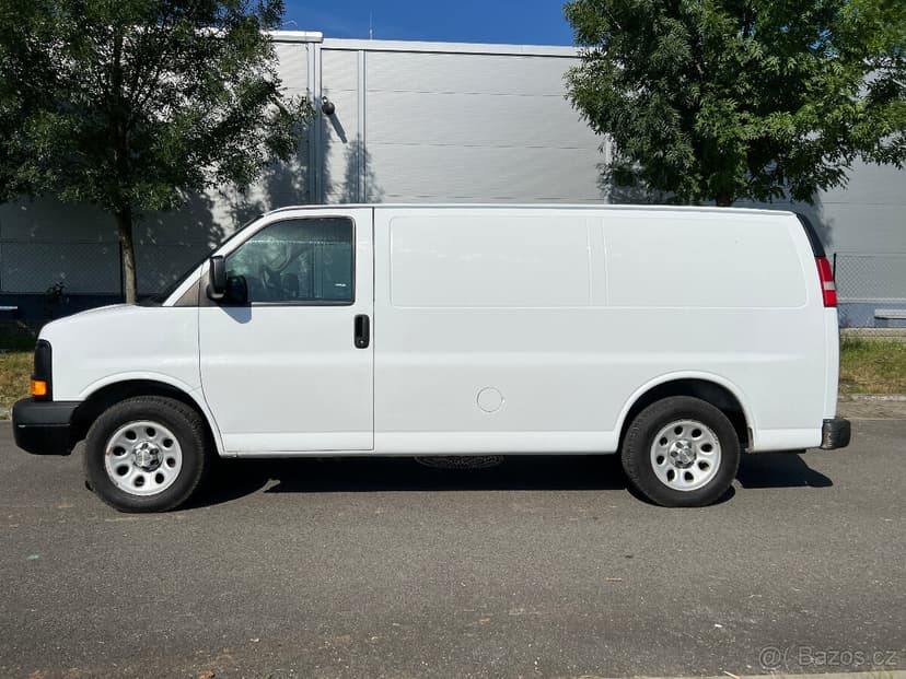 Chevrolet Express AWD 5.3 V8, 4x4, 2013, 85 000 km, 5 míst