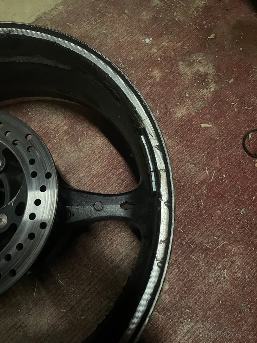 Kola Suzuki gsxr 600 k6