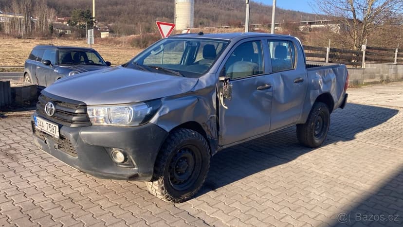 Toyota Hilux 2.4