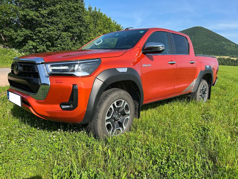 Toyota Hilux, DoubleCab 2.8D 150 kW,1 maj, ČR, servis zaruka