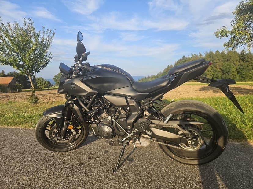 Yamaha MT07, model 2025, top stav