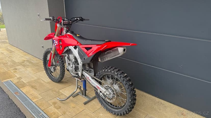 Honda CRF 450\r 2025
