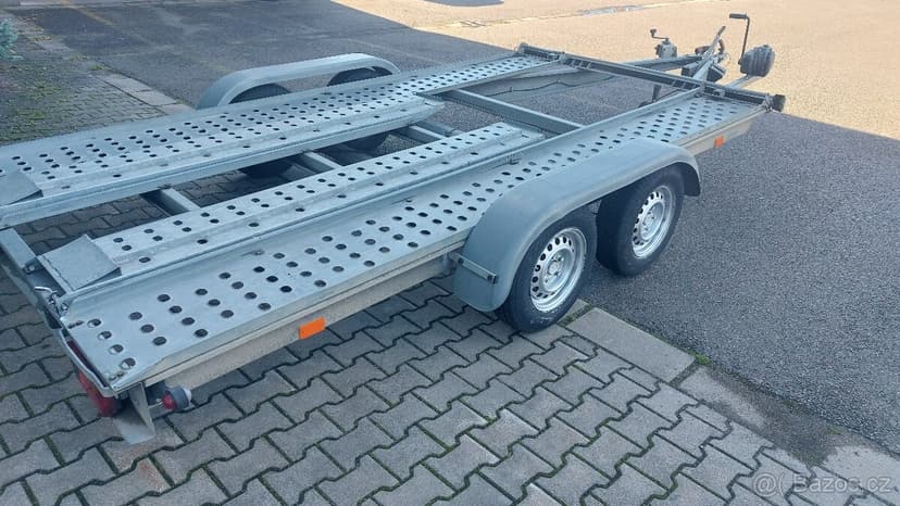 přepravník na auta Agados Puma