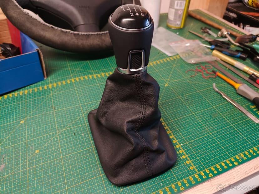 Originální kožená řadící páka s manžetou VW