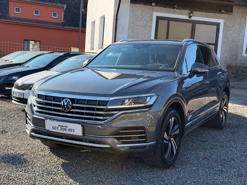 VW Touareg 3.0TSi V6 E HYBRID 2022 - MAX VÝBAVA - DPH