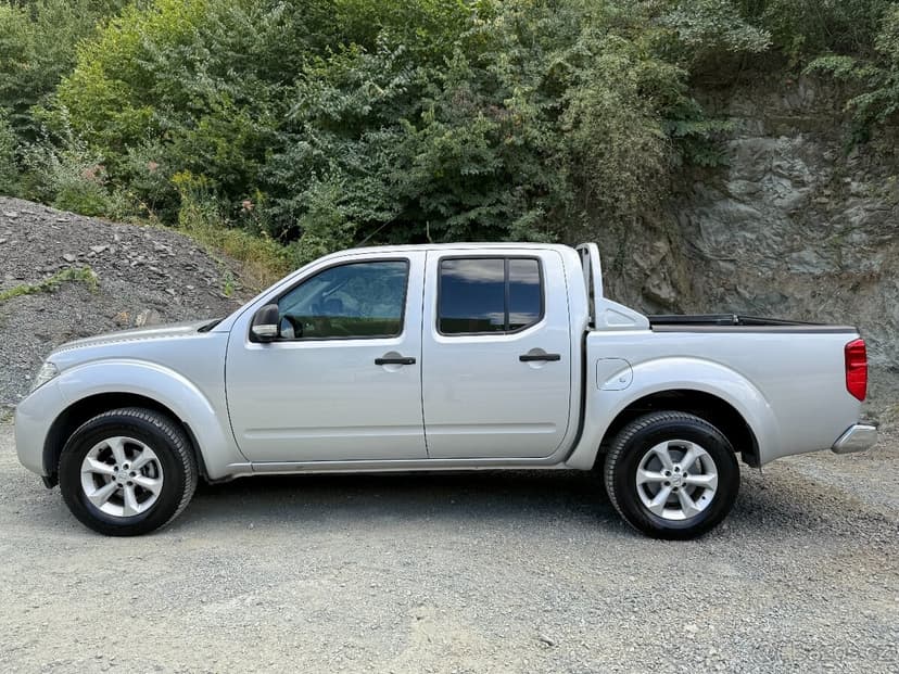 Nissan Navara 2.5DCi 106KW / Manuál RV: 2015 / Pěkný stav⭐