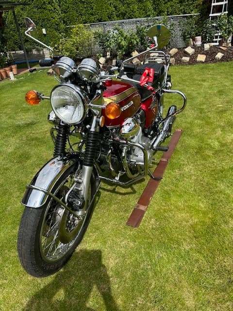 Prodám Honda CB 750 K 1972, krásný stav, bílé značky